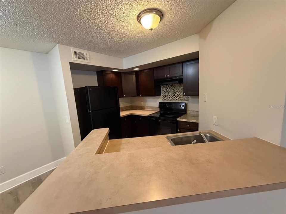 На продажу: $154,900 (3 спален, 2 ванн, 1253 Квадратных фут)