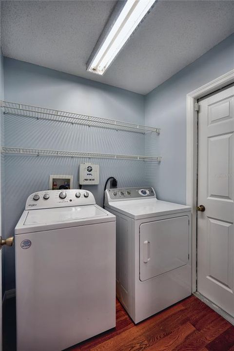 Active With Contract: $329,900 (3 beds, 2 baths, 1787 Square Feet)