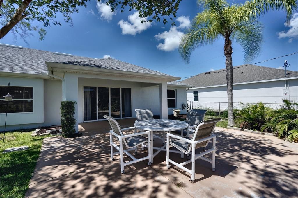 Active With Contract: $329,900 (3 beds, 2 baths, 1787 Square Feet)