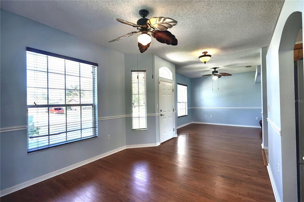 Active With Contract: $329,900 (3 beds, 2 baths, 1787 Square Feet)
