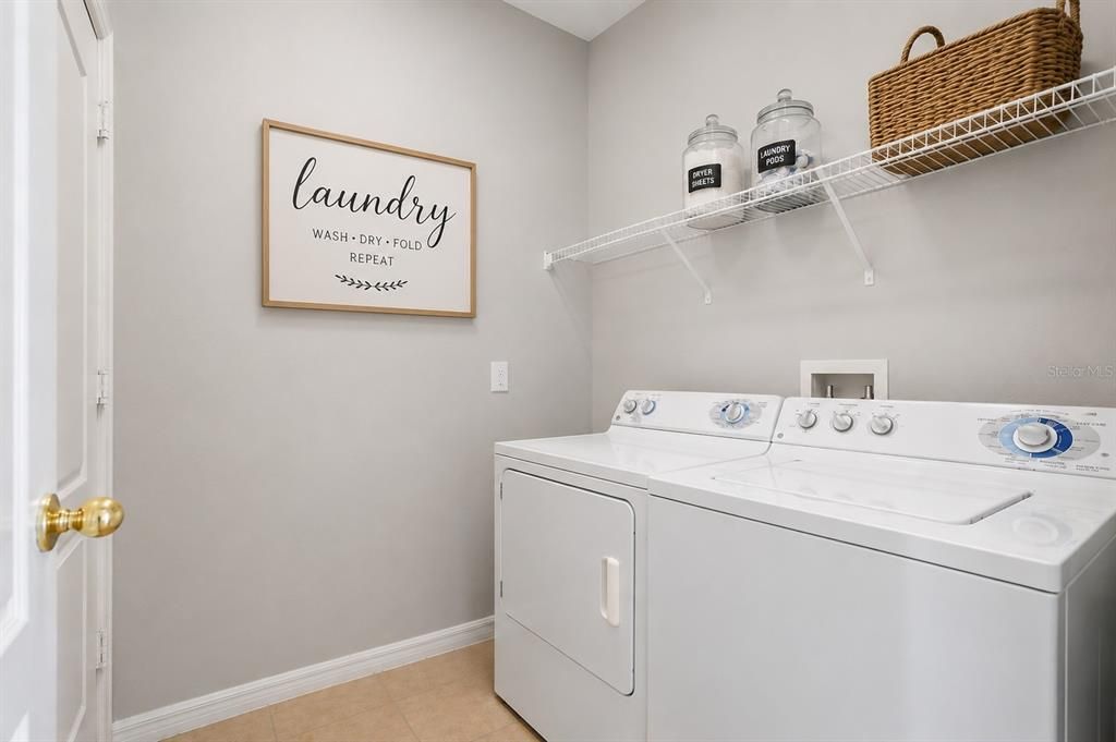 For Sale: $439,900 (4 beds, 3 baths, 1839 Square Feet)