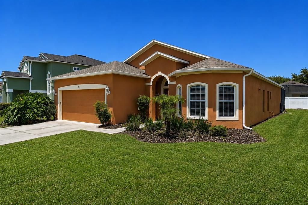For Sale: $439,900 (4 beds, 3 baths, 1839 Square Feet)