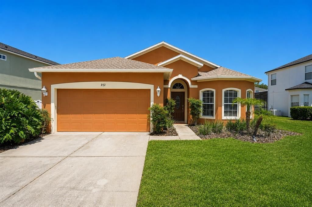 For Sale: $439,900 (4 beds, 3 baths, 1839 Square Feet)