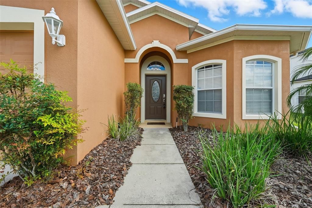 For Sale: $439,900 (4 beds, 3 baths, 1839 Square Feet)