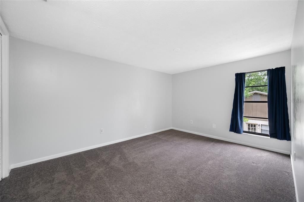 Activo con contrato: $485,000 (4 camas, 2 baños, 2232 Pies cuadrados)
