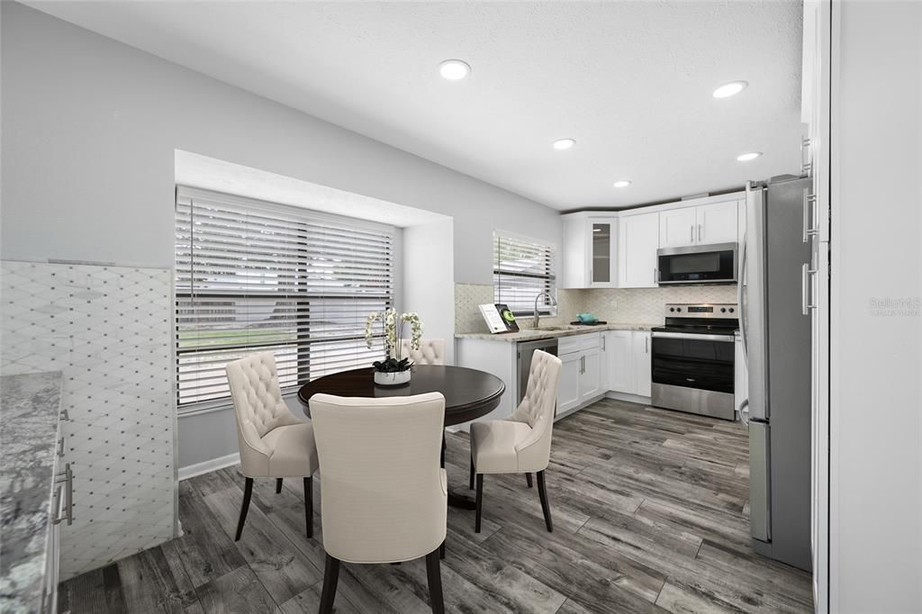 Activo con contrato: $485,000 (4 camas, 2 baños, 2232 Pies cuadrados)