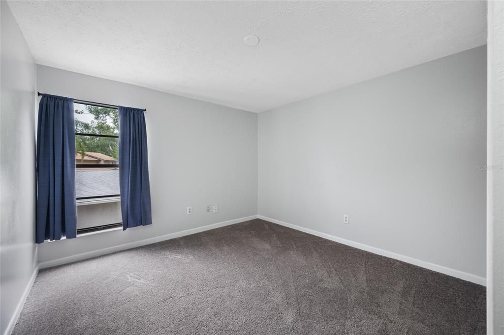 Activo con contrato: $485,000 (4 camas, 2 baños, 2232 Pies cuadrados)