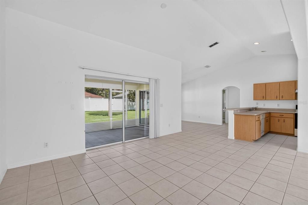En Venta: $310,000 (3 camas, 2 baños, 1764 Pies cuadrados)