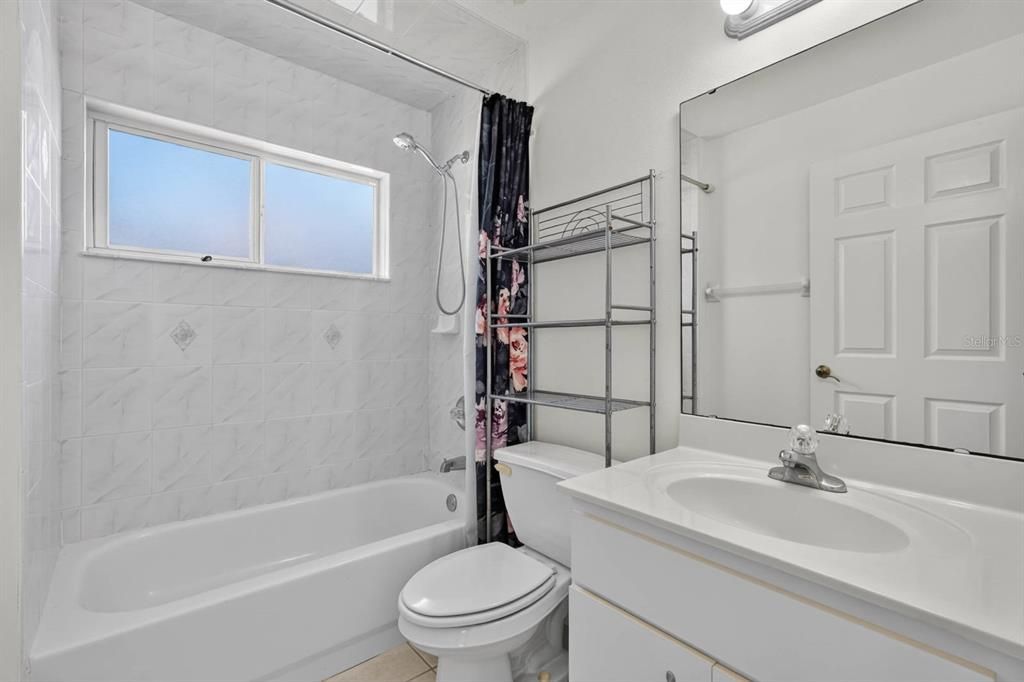 En Venta: $310,000 (3 camas, 2 baños, 1764 Pies cuadrados)