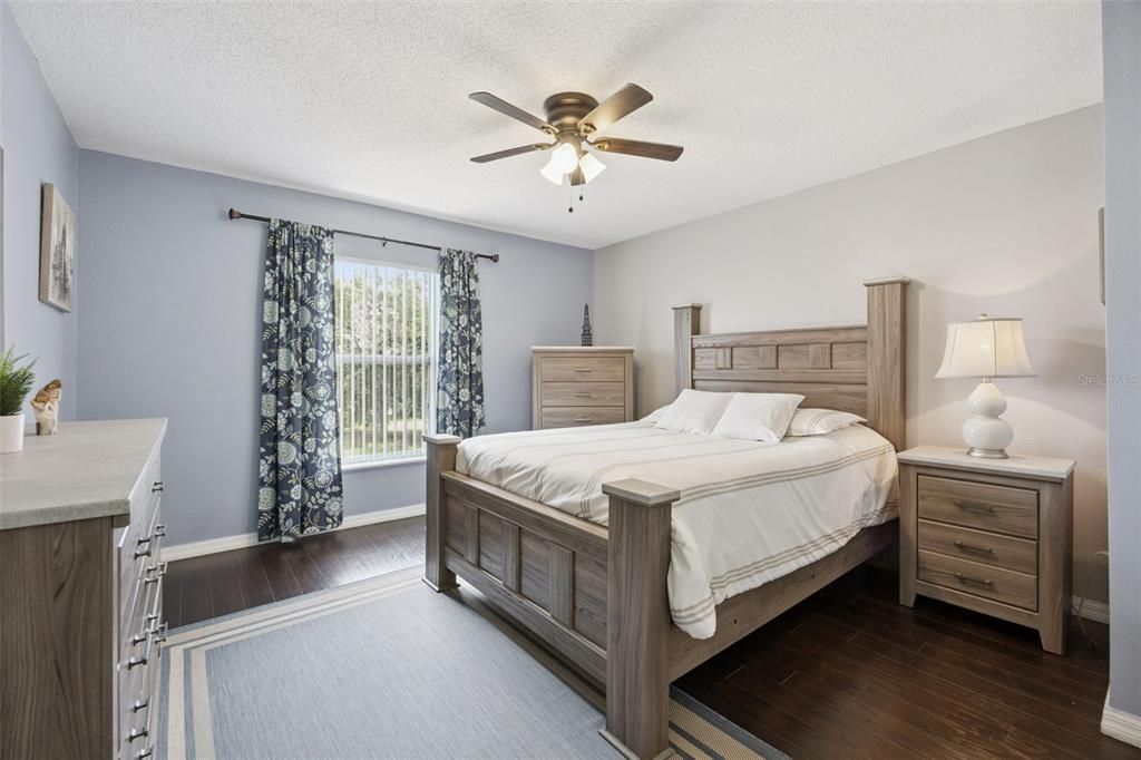 For Sale: $499,000 (5 beds, 4 baths, 2868 Square Feet)