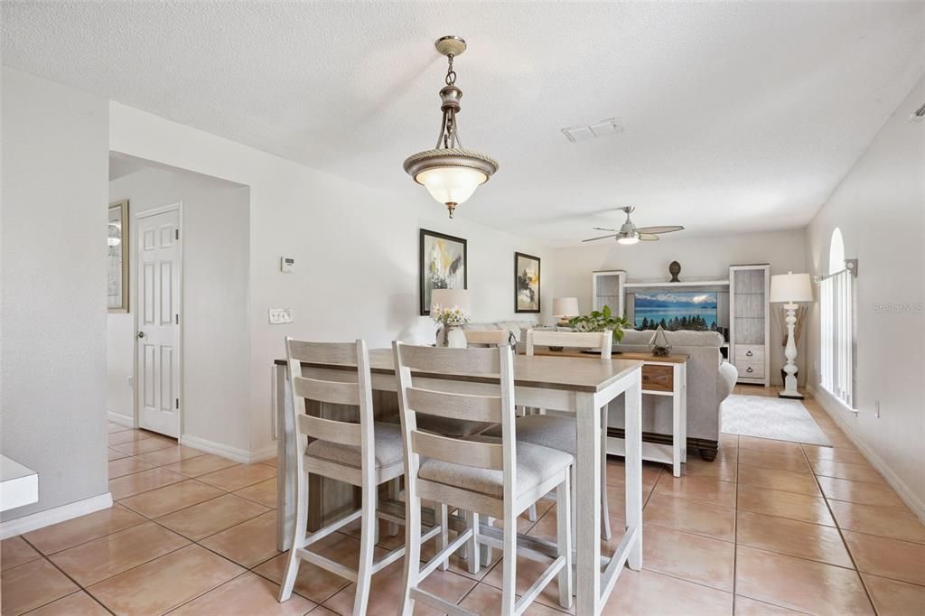 For Sale: $499,000 (5 beds, 4 baths, 2868 Square Feet)