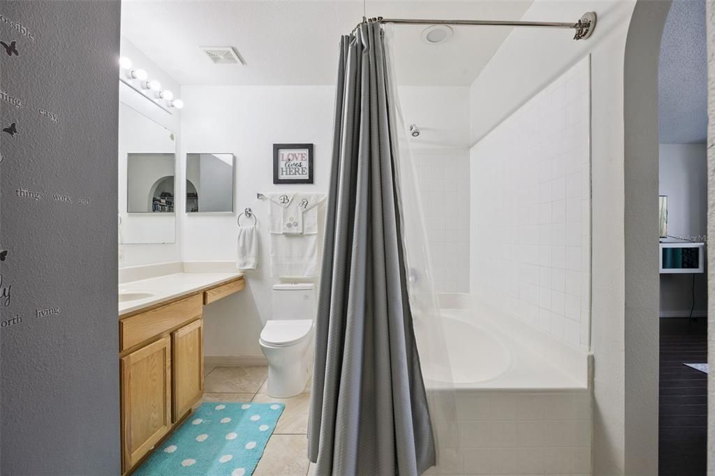For Sale: $499,000 (5 beds, 4 baths, 2868 Square Feet)