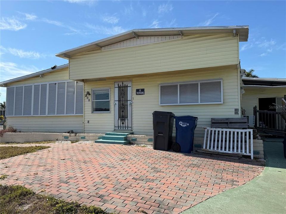 For Sale: $75,000 (3 beds, 2 baths, 1512 Square Feet)