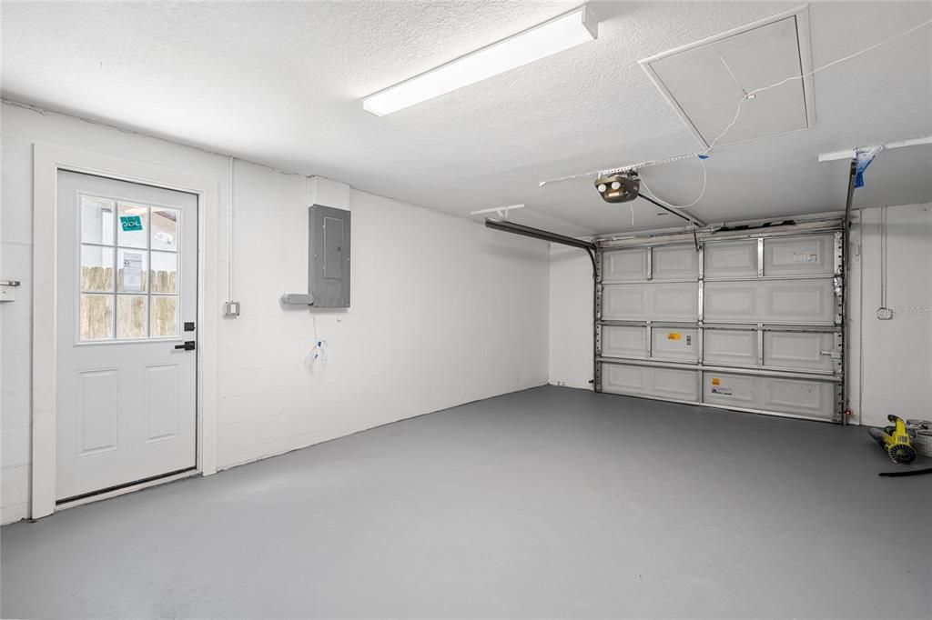For Sale: $269,900 (3 beds, 1 baths, 968 Square Feet)
