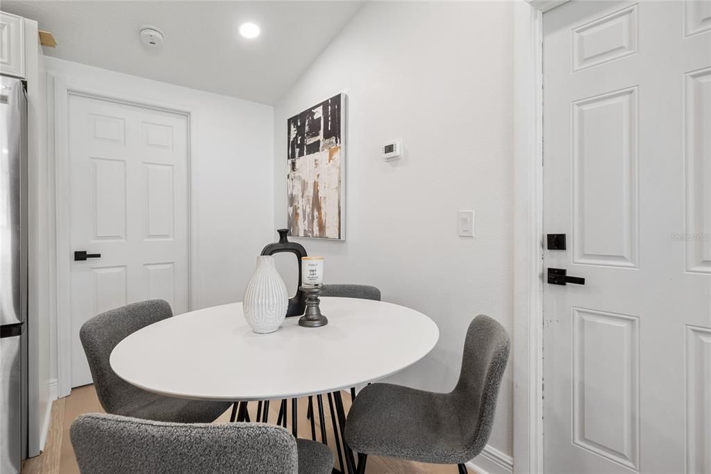 For Sale: $269,900 (3 beds, 1 baths, 968 Square Feet)