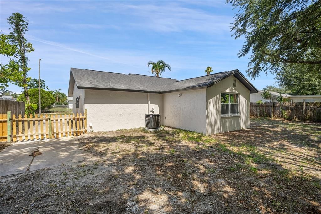 For Sale: $269,900 (3 beds, 1 baths, 968 Square Feet)