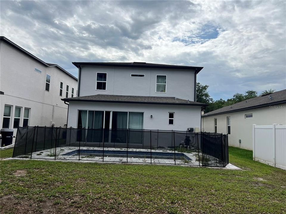 For Sale: $347,500 (4 beds, 3 baths, 2376 Square Feet)