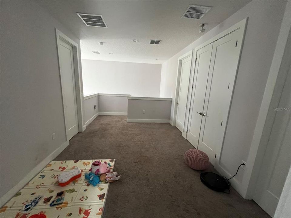 For Sale: $347,500 (4 beds, 3 baths, 2376 Square Feet)