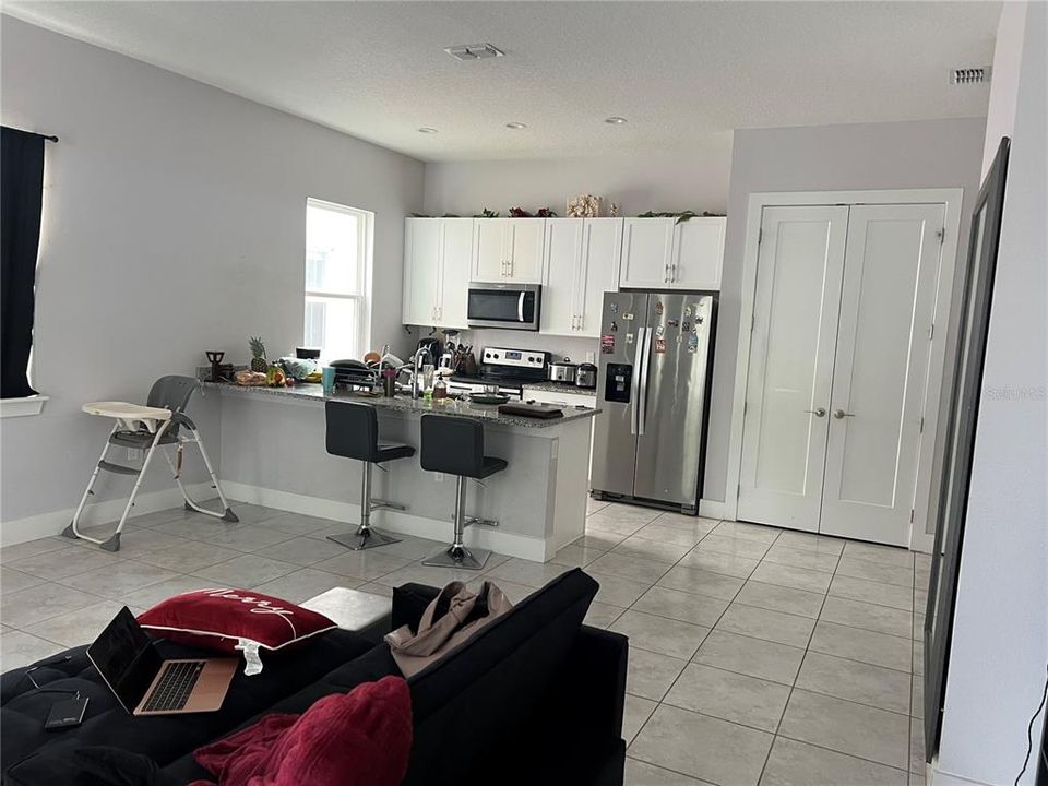 For Sale: $347,500 (4 beds, 3 baths, 2376 Square Feet)