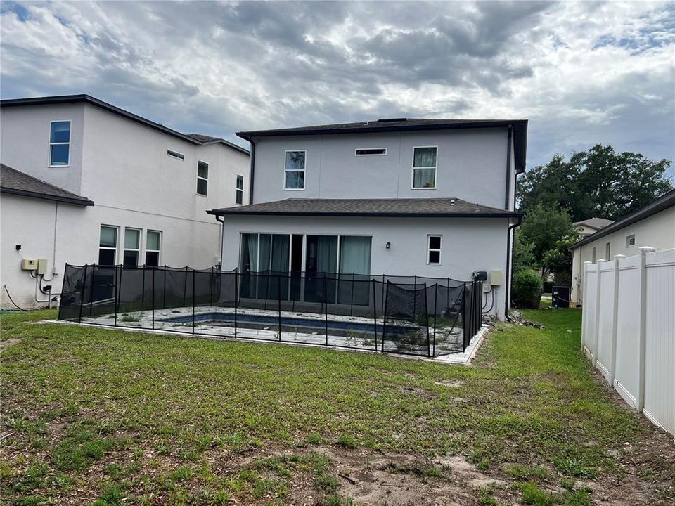 For Sale: $347,500 (4 beds, 3 baths, 2376 Square Feet)