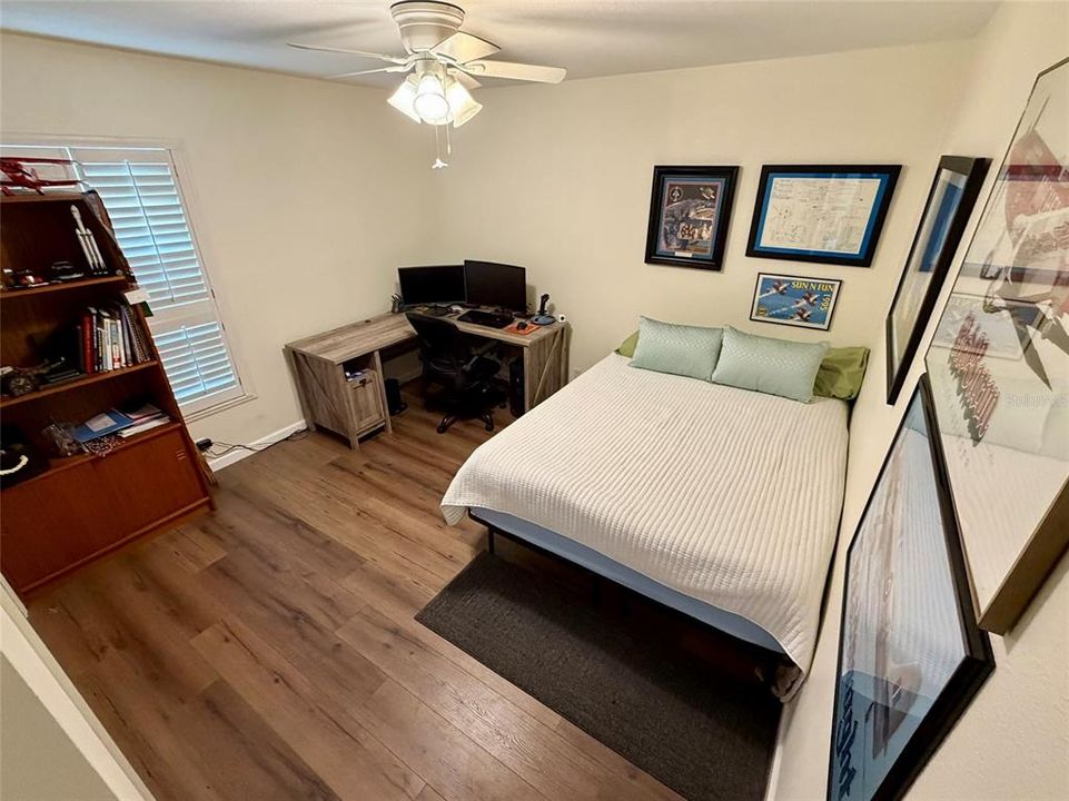 Active With Contract: $329,900 (3 beds, 2 baths, 1626 Square Feet)