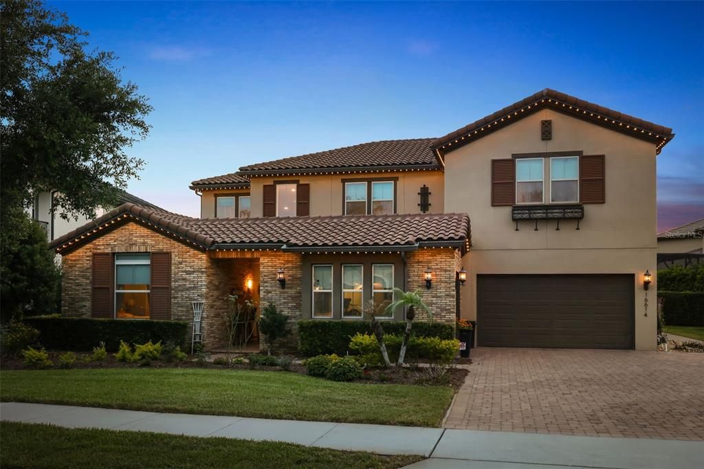 For Sale: $1,495,000 (6 beds, 5 baths, 4882 Square Feet)