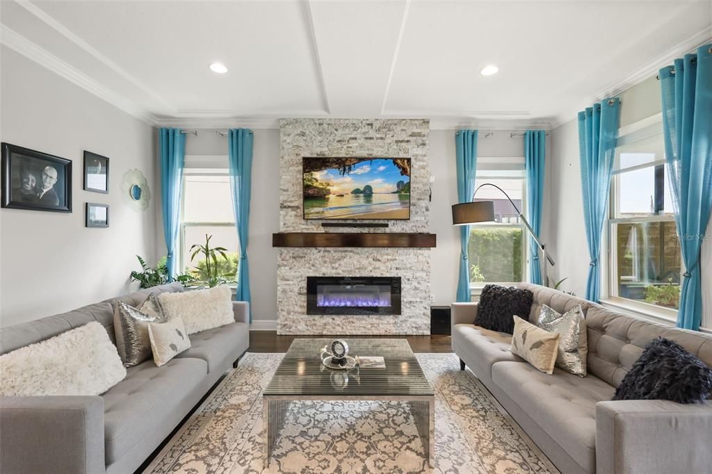 For Sale: $1,495,000 (6 beds, 5 baths, 4882 Square Feet)