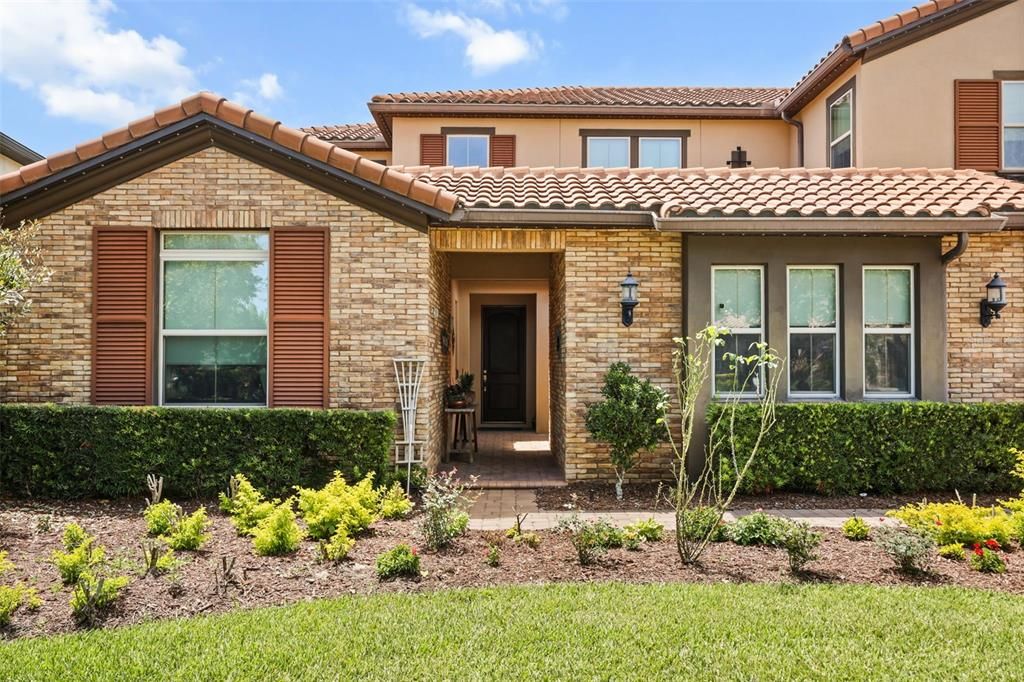 For Sale: $1,495,000 (6 beds, 5 baths, 4882 Square Feet)