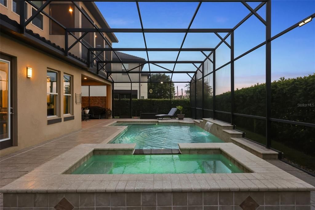 For Sale: $1,495,000 (6 beds, 5 baths, 4882 Square Feet)