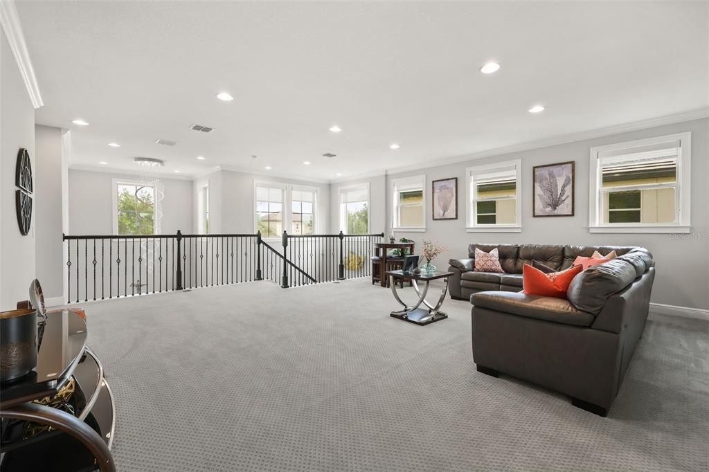 For Sale: $1,495,000 (6 beds, 5 baths, 4882 Square Feet)