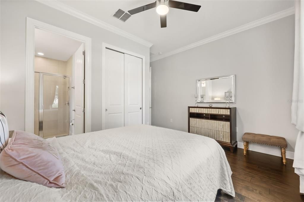 For Sale: $1,495,000 (6 beds, 5 baths, 4882 Square Feet)