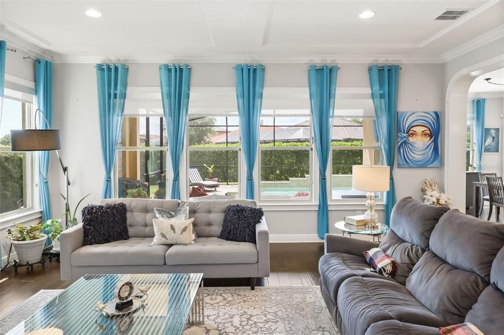 For Sale: $1,495,000 (6 beds, 5 baths, 4882 Square Feet)