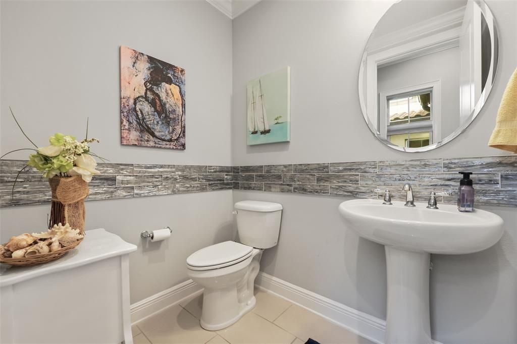 For Sale: $1,495,000 (6 beds, 5 baths, 4882 Square Feet)