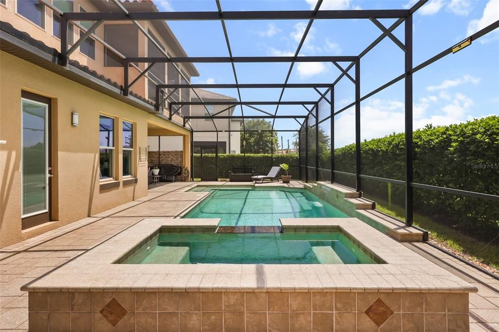 For Sale: $1,495,000 (6 beds, 5 baths, 4882 Square Feet)