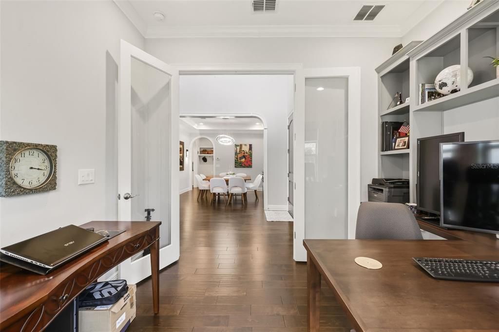 For Sale: $1,495,000 (6 beds, 5 baths, 4882 Square Feet)