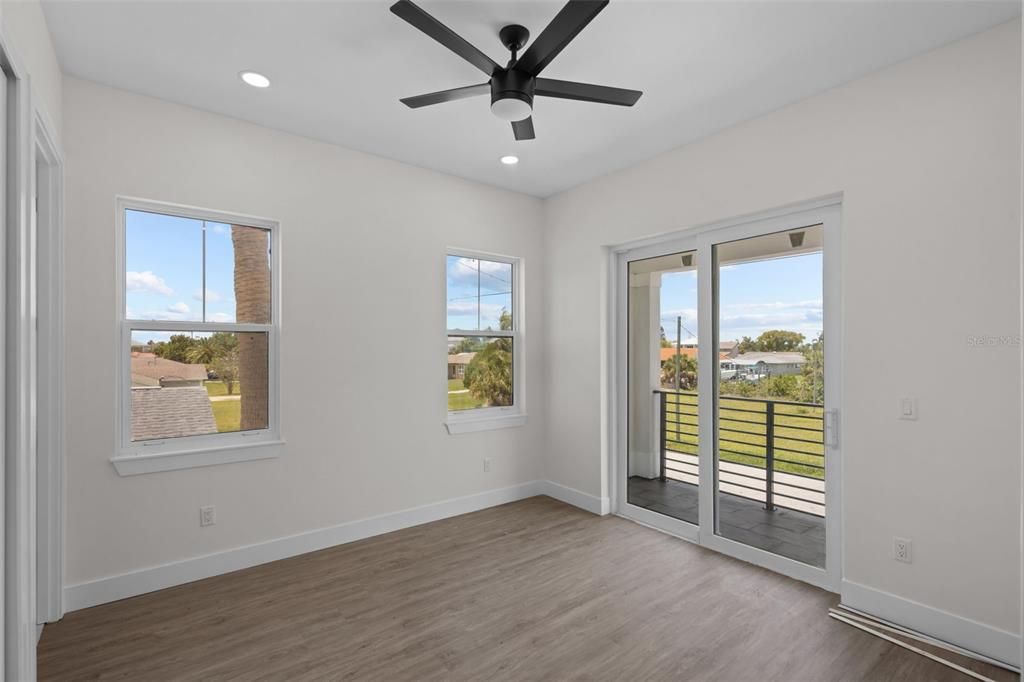 For Sale: $690,000 (3 beds, 3 baths, 2004 Square Feet)