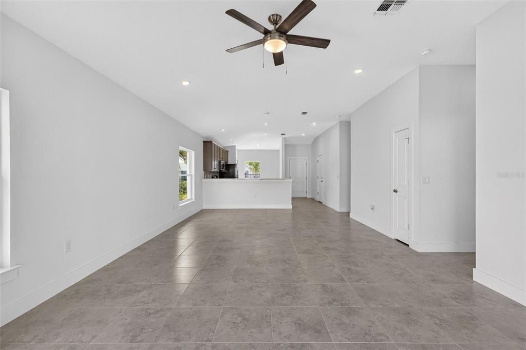 For Sale: $274,900 (3 beds, 2 baths, 1532 Square Feet)