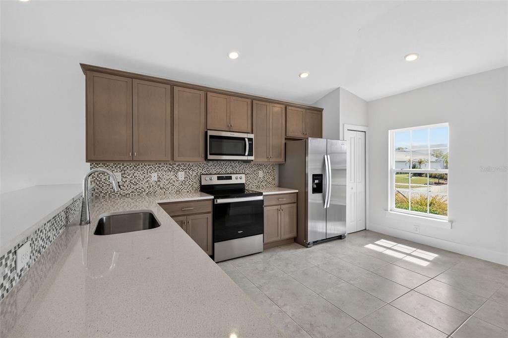 For Sale: $274,900 (3 beds, 2 baths, 1532 Square Feet)