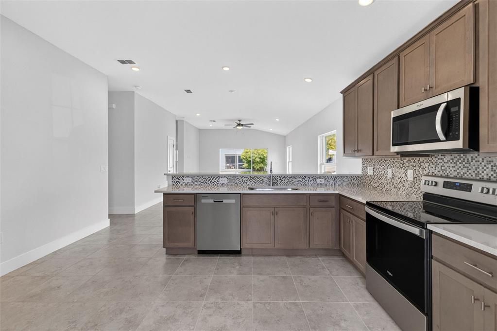 For Sale: $274,900 (3 beds, 2 baths, 1532 Square Feet)