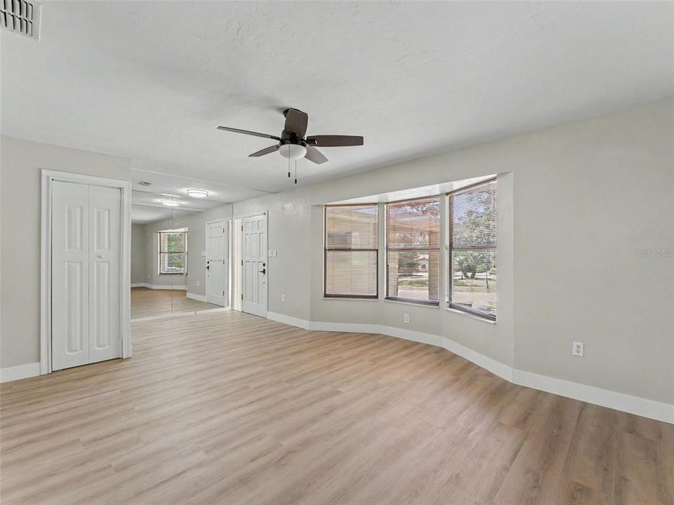 For Sale: $409,900 (3 beds, 2 baths, 2153 Square Feet)