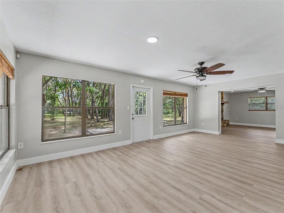 For Sale: $409,900 (3 beds, 2 baths, 2153 Square Feet)