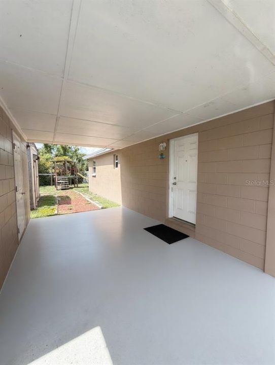 For Sale: $350,000 (3 beds, 1 baths, 864 Square Feet)