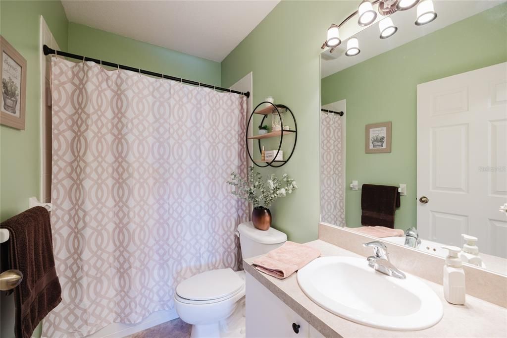 For Sale: $179,900 (3 beds, 2 baths, 1293 Square Feet)