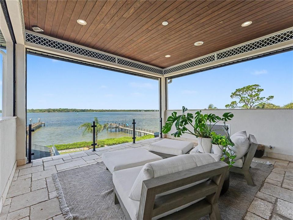 For Sale: $3,800,000 (4 beds, 4 baths, 5675 Square Feet)