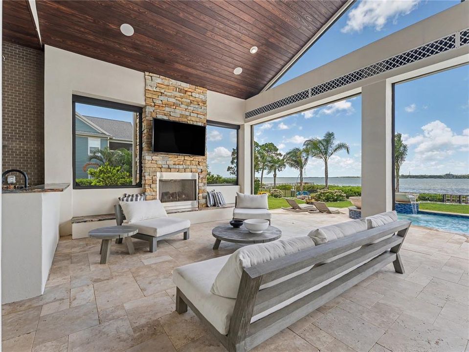 For Sale: $3,800,000 (4 beds, 4 baths, 5675 Square Feet)