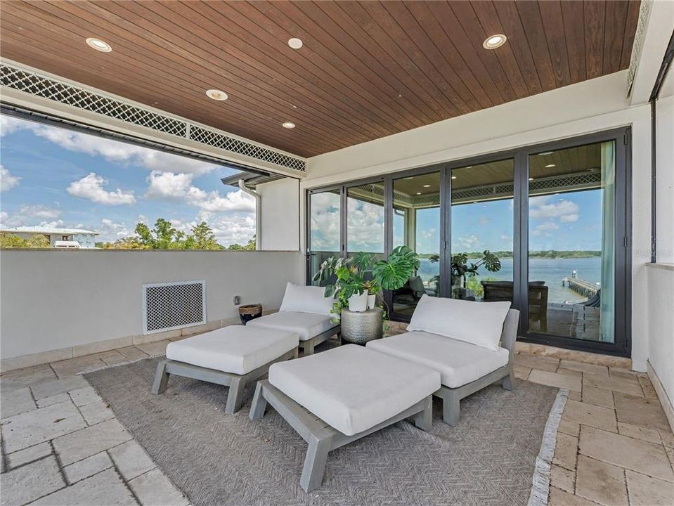 For Sale: $3,800,000 (4 beds, 4 baths, 5675 Square Feet)