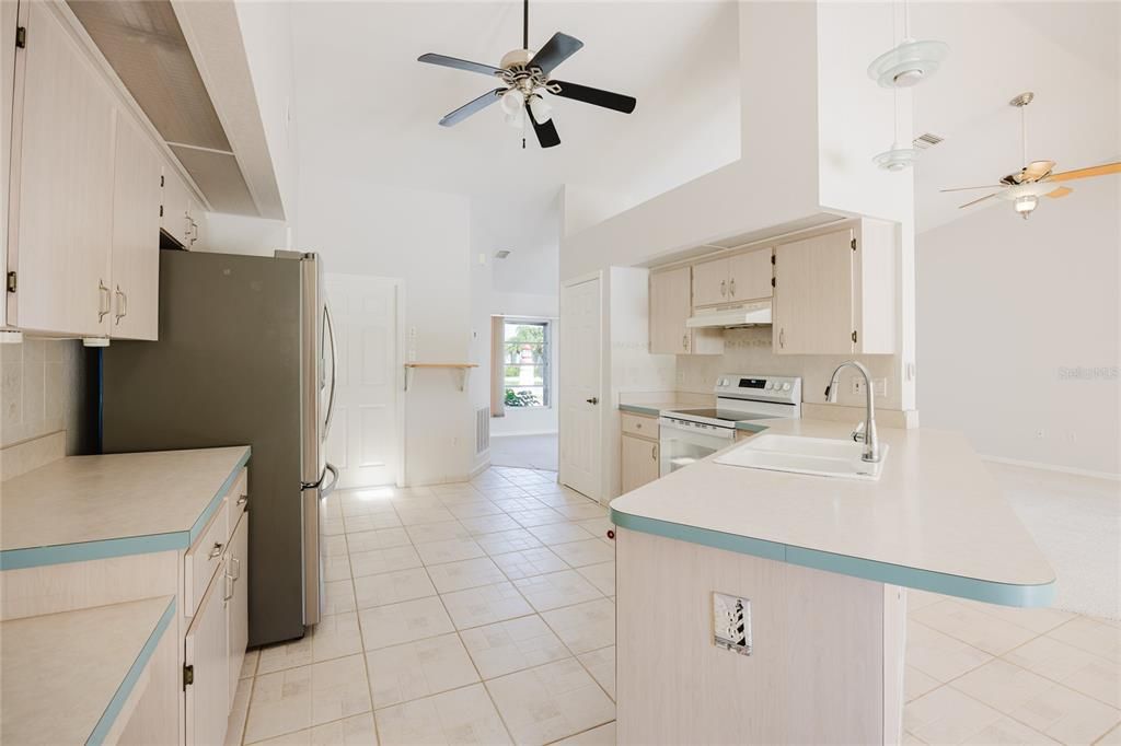 For Sale: $330,000 (3 beds, 2 baths, 1857 Square Feet)