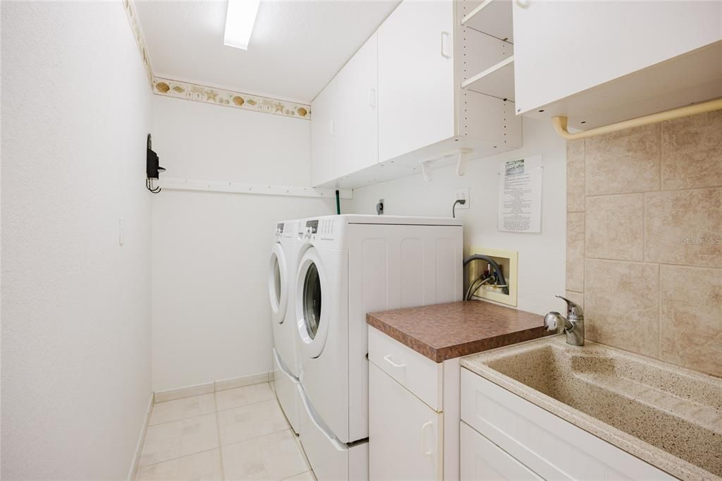 For Sale: $330,000 (3 beds, 2 baths, 1857 Square Feet)