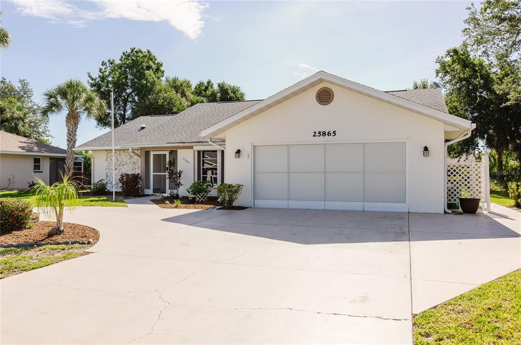 For Sale: $330,000 (3 beds, 2 baths, 1857 Square Feet)