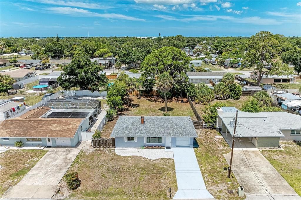 For Sale: $289,000 (2 beds, 1 baths, 891 Square Feet)